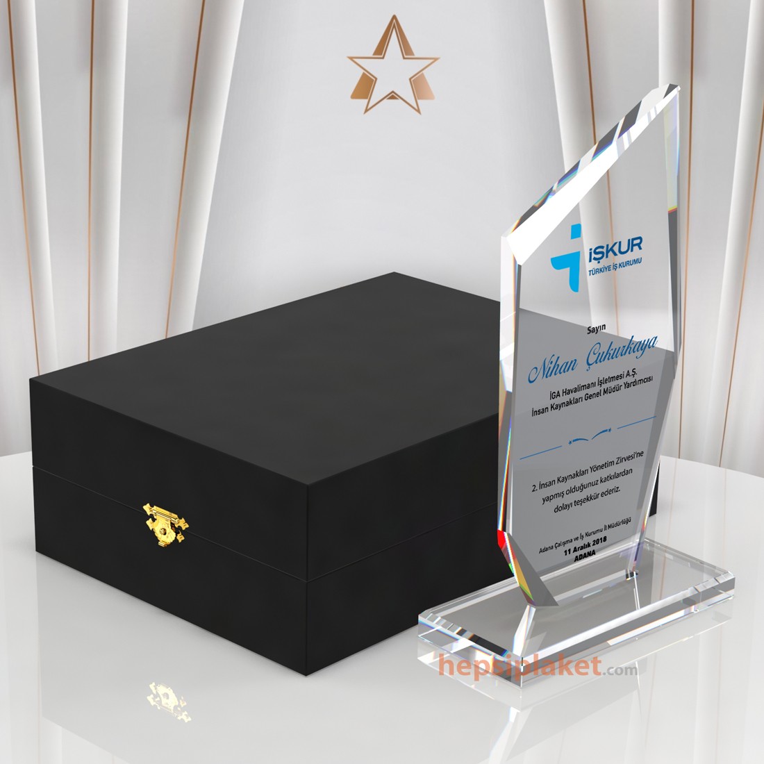 Plaket 121